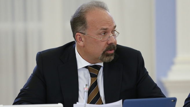 Доклад Михаила Меня на заседании Правительства