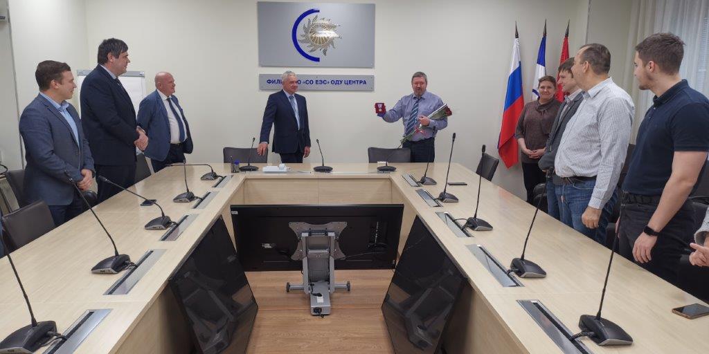 Начальник отдела ОДУ Центра Сергей Приказченков отмечен медалью «За заслуги в развитии топливно-энергетического комплекса» II степени